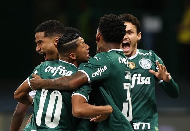 Palmeiras vence RB Bragantino e se garante em mais uma final com Abel
