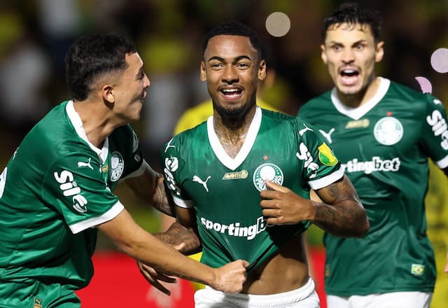 Palmeiras sofre, marca no fim, vence Mirassol e vai às quartas do Paulistão