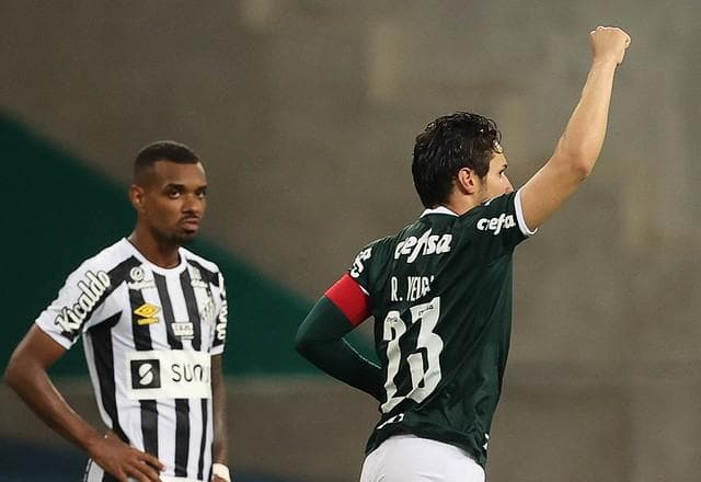Veiga converte 19º pênalti, e Palmeiras vence Santos pelo Paulistão