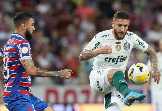 Palmeiras empata com Fortaleza em jogo com fim antecipado por apagão no Castelão