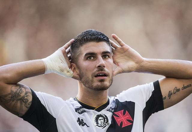 Vasco aceita proposta para vender atacante Pedro Raul ao Toluca