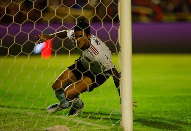 Pedro faz forte desabafo sobre reserva no Flamengo: "A carreira é minha"