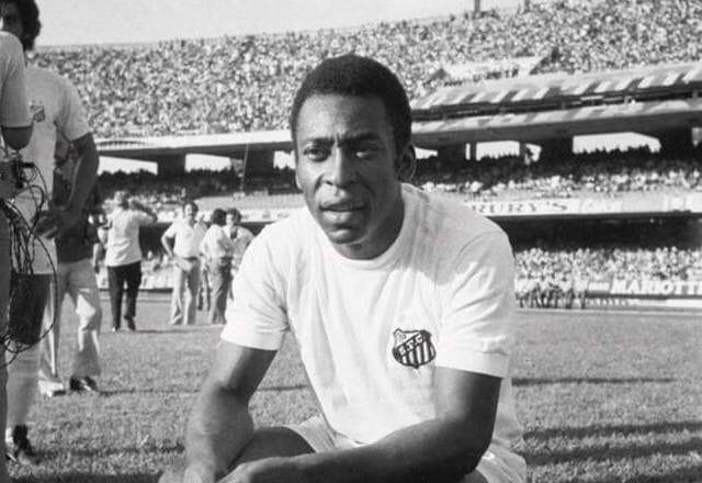 Corinthians é o clube que mais sofreu gols de Pelé