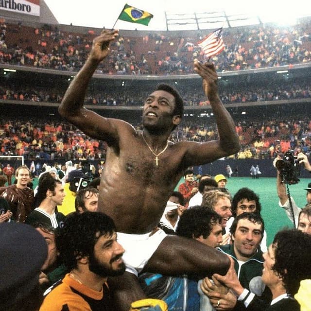 Um ano da morte de Pelé: veja homenagens ao Rei do Futebol