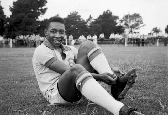 Pelé relembra estreia pela seleção brasileira: "Era apenas um garoto"