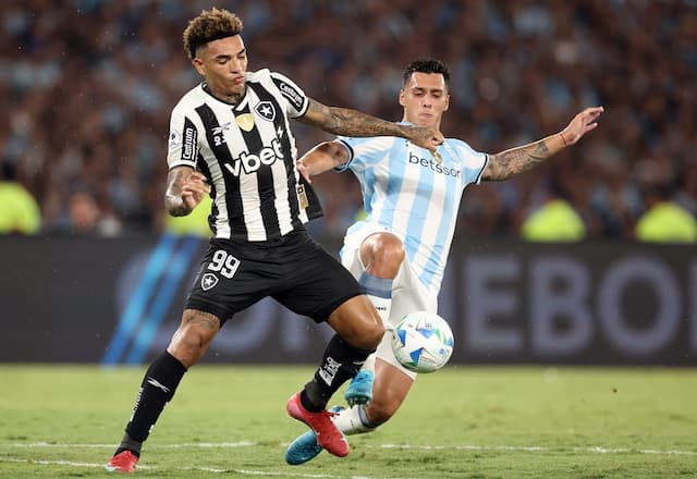 Botafogo perde para Racing e fica distante de título da Recopa Sul-Americana