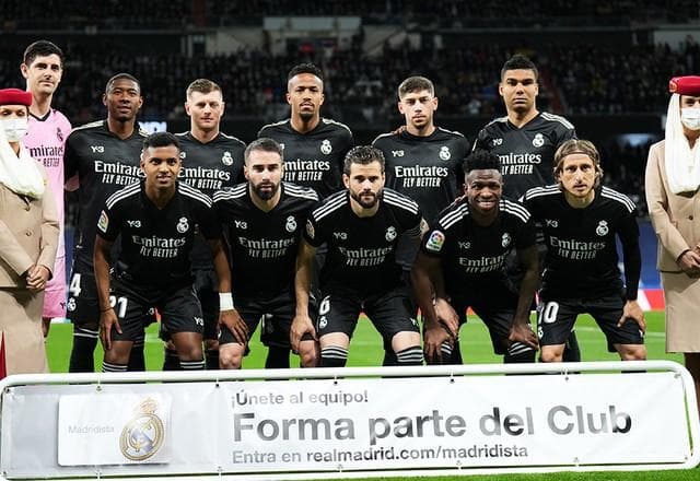 Brasileiros do Real Madrid são criticados após goleada do Barcelona