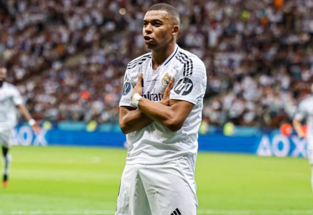 Real Madrid vence Atalanta com gol de Mbappé e conquista Supercopa da Uefa
