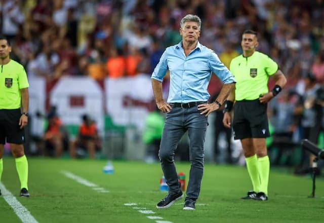 Fluminense encaminha contratação do técnico Renato Gaúcho
