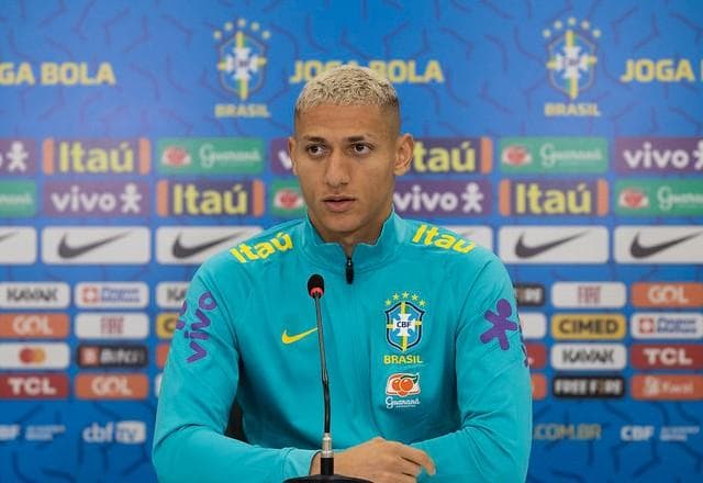 Richarlison pede respeito e aponta que concorrência da seleção "cresceu bastante"