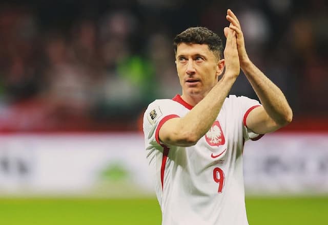 Técnico da Polônia deixa o cargo após atrito com Lewandowski 