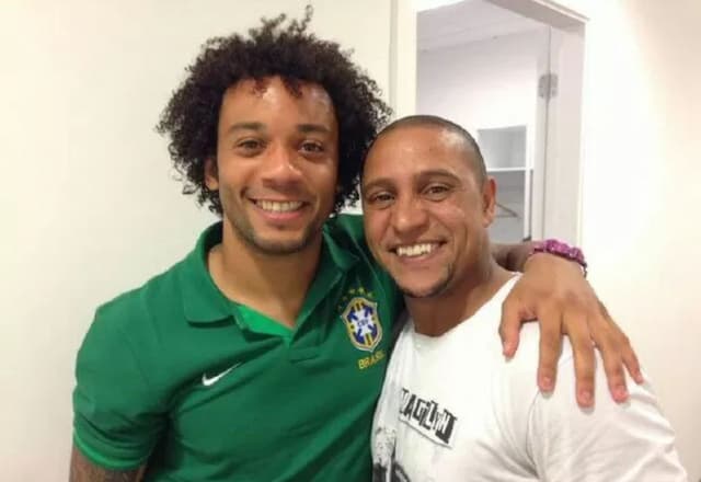 Roberto Carlos ou Marcelo? Elenco do Arena SBT elege quem jogou mais pela seleção brasileira