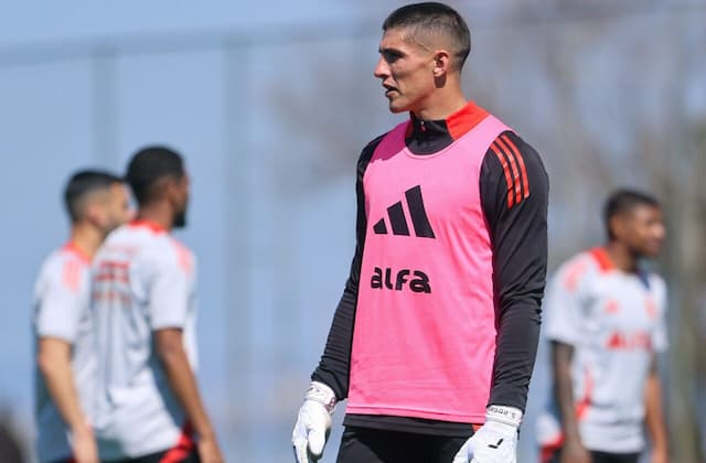 Rochet retorna ao treino e Internacional planeja mudança no time titular