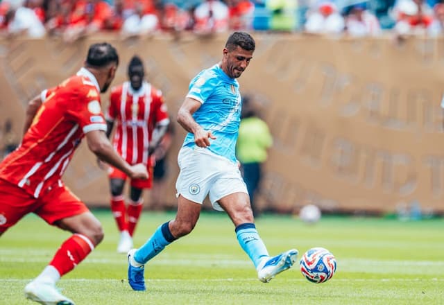 Guardiola fala sobre retorno de Rodri: “Melhor jogador do mundo”