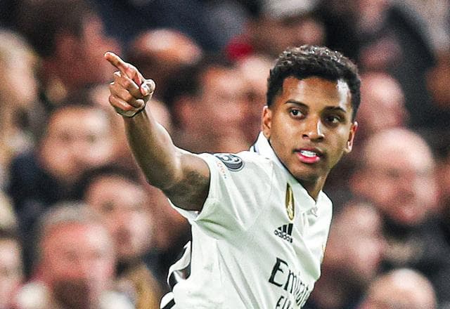 Real Madrid vence Chelsea com gols de Rodrygo e avança à semifinal da Champions