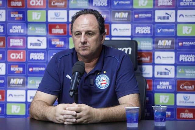 Ceni critica arbitragem em revés do Bahia: "VAR totalmente favorável ao time da casa"