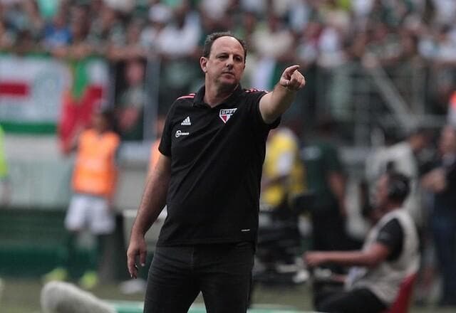 Rogério Ceni admite atuação ruim na final do Paulistão: "Fomos abaixo da média"