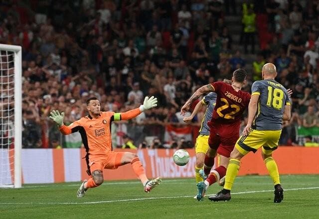 Roma de Mourinho bate Feyenoord e conquista 1ª edição da Conference League