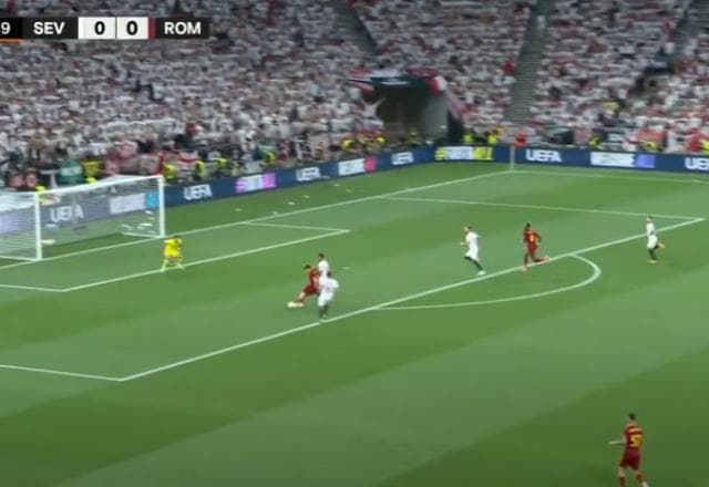 Dybala abre o placar para Roma contra Sevilla na final da Europa League