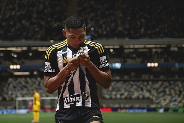 Rony admite alívio após encerrar jejum de gols: "Tudo é uma fase"