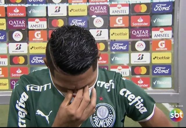 Após gol histórico pelo Palmeiras, Rony chora: "Eu não sou nada"