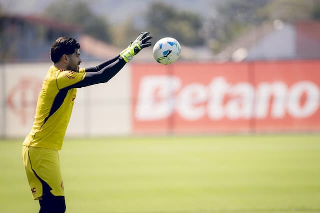 Rossi encara "lembrança positiva" ao rever o Estudiantes pela Libertadores