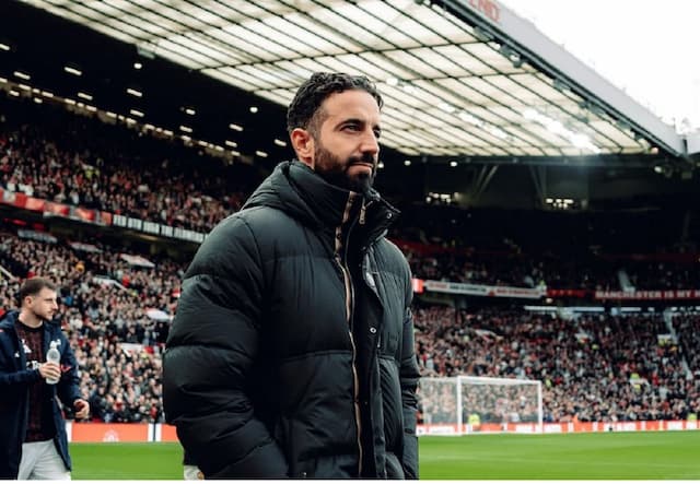 “Somos talvez o pior time da história do Manchester United”, diz técnico Ruben Amorim