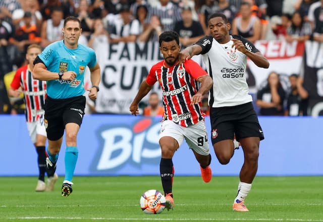 Quem chega melhor para o Majestoso? Veja números de Corinthians e São Paulo na temporada