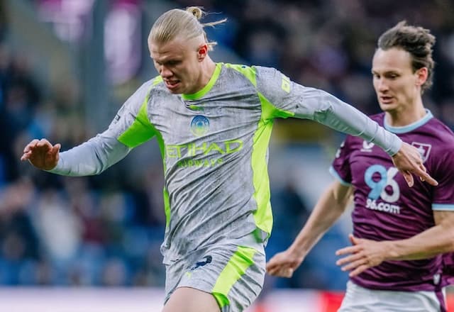 Manchester City assume a liderança da Premier League após 32 rodadas 