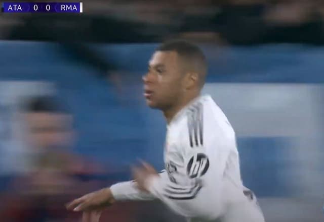 Mbappé espanta má fase e abre o placar para o Real Madrid