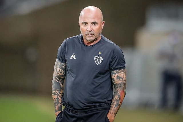 Sampaoli vira o favorito no Atlético após desistência de Anselmi