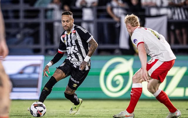 Neymar não sabe se vai renovar com o Santos: "Vou decidir após o dia 12"