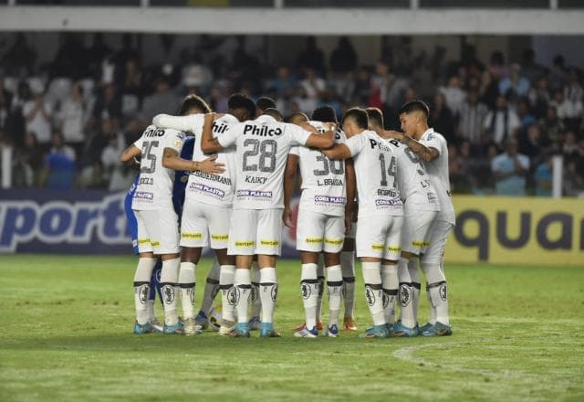 Santos abre 2 a 0, mas cede empate para o Bragantino e permanece fora do G4