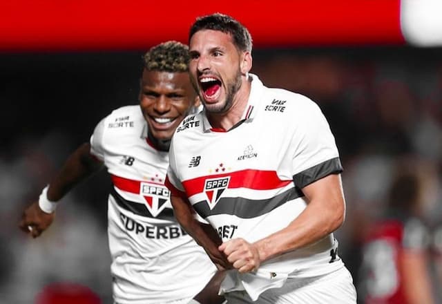 São Paulo vence Flamengo com gol decisivo de Calleri