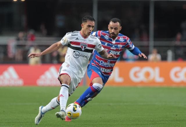 São Paulo não aproveita chances e perde para o Fortaleza no Morumbi