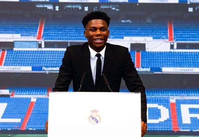 Apresentado, novo volante do Real Madrid revela pedido de Mbappé
