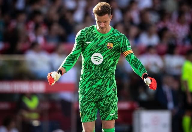 Barcelona confirma grave lesão de Ter Stegen, que pode perder a sequência da temporada