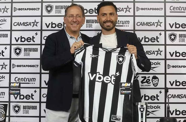 Textor respalda Davide depois de eliminação do Botafogo: "Juntos venceremos de novo"