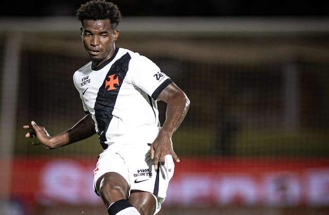 Thiago Mendes lamenta eliminação do Vasco: "Nem sempre quem está melhor ganha"