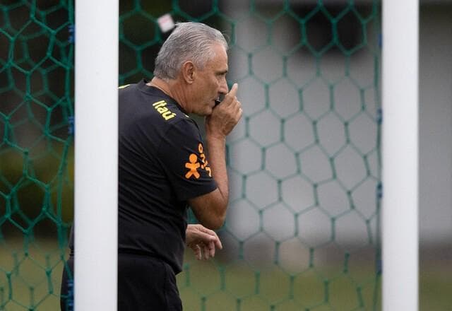 Tite abre a porta para jovens na seleção: "Esse foi um aprendizado que tive"