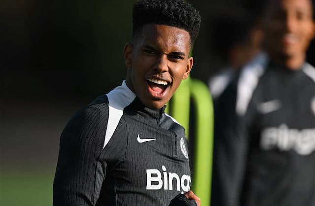 Recuperado de lesão, Estêvão reforça o Chelsea contra o Aston Villa