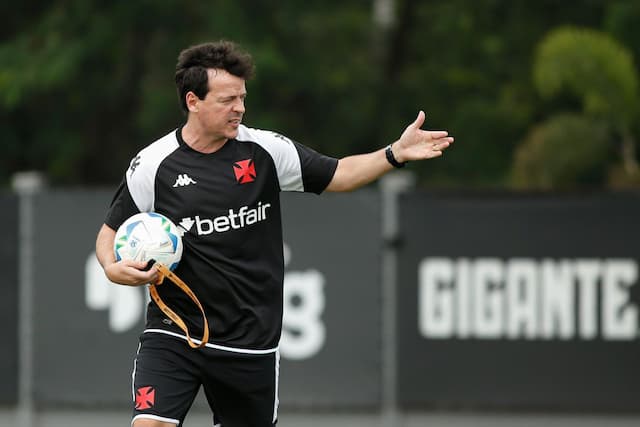 Vasco terá jogadores poupados? Entenda o que Diniz pensa sobre o assunto