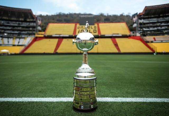 Escalações! Athletico-PR tem novidades, e Flamengo repete time de copas
