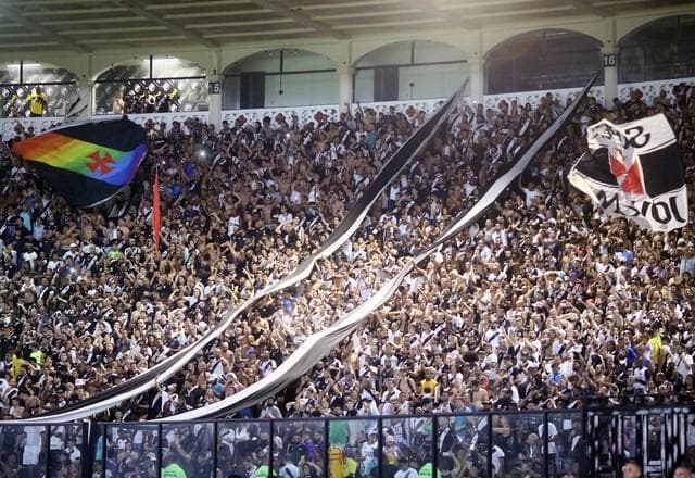 Vasco mira "conquistas para o futuro" em carta aberta à torcida