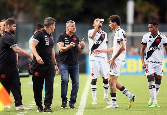 Série B: matemático aponta Vasco com menos chance de acesso que Ituano