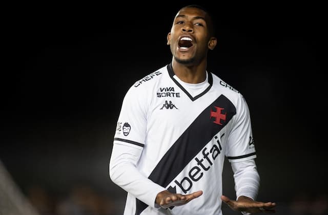 Rayan, do Vasco, fala sobre sonho da seleção: "Um dia eu vou estar lá"