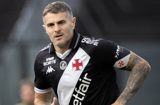 Diniz fala sobre irritação de Vegetti ao sair no primeiro tempo