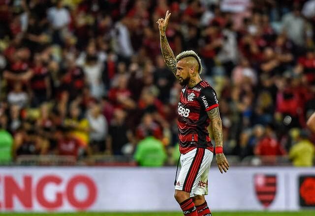 Flamengo: pai do meia Vidal falece aos 62 anos no Chile