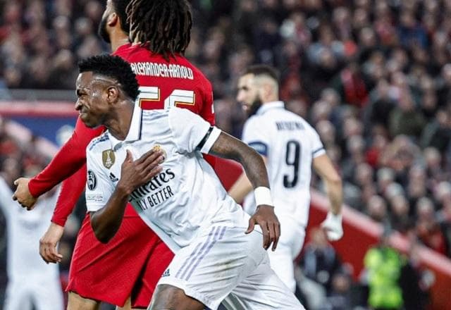 Virada espetacular: Real Madrid goleia Liverpool e encaminha vaga na Champions