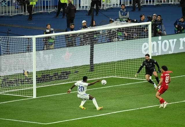 Real Madrid vence Liverpool com gol de Vinícius Júnior e conquista a Champions